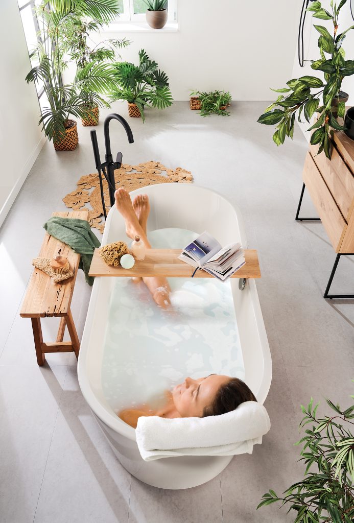 XXL studio bathroom