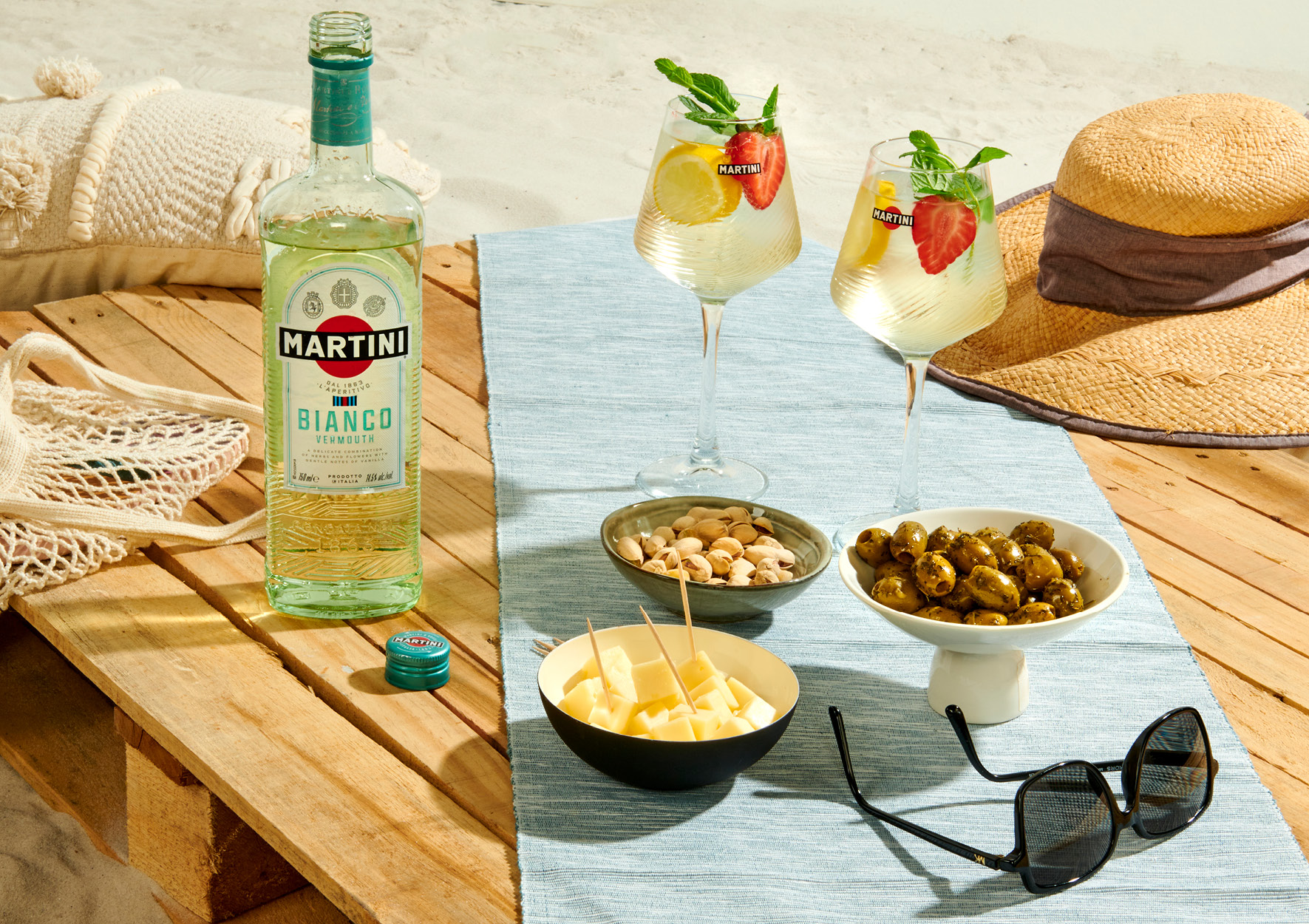 outdoor photography beach apero martini